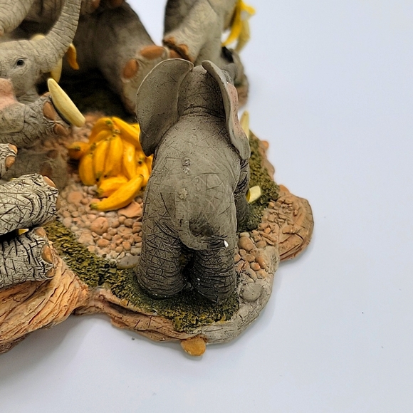 Country Artists Tuskers 2008 " Elephant Family On The Creche" Retired Figurine - Picture 7 of 8